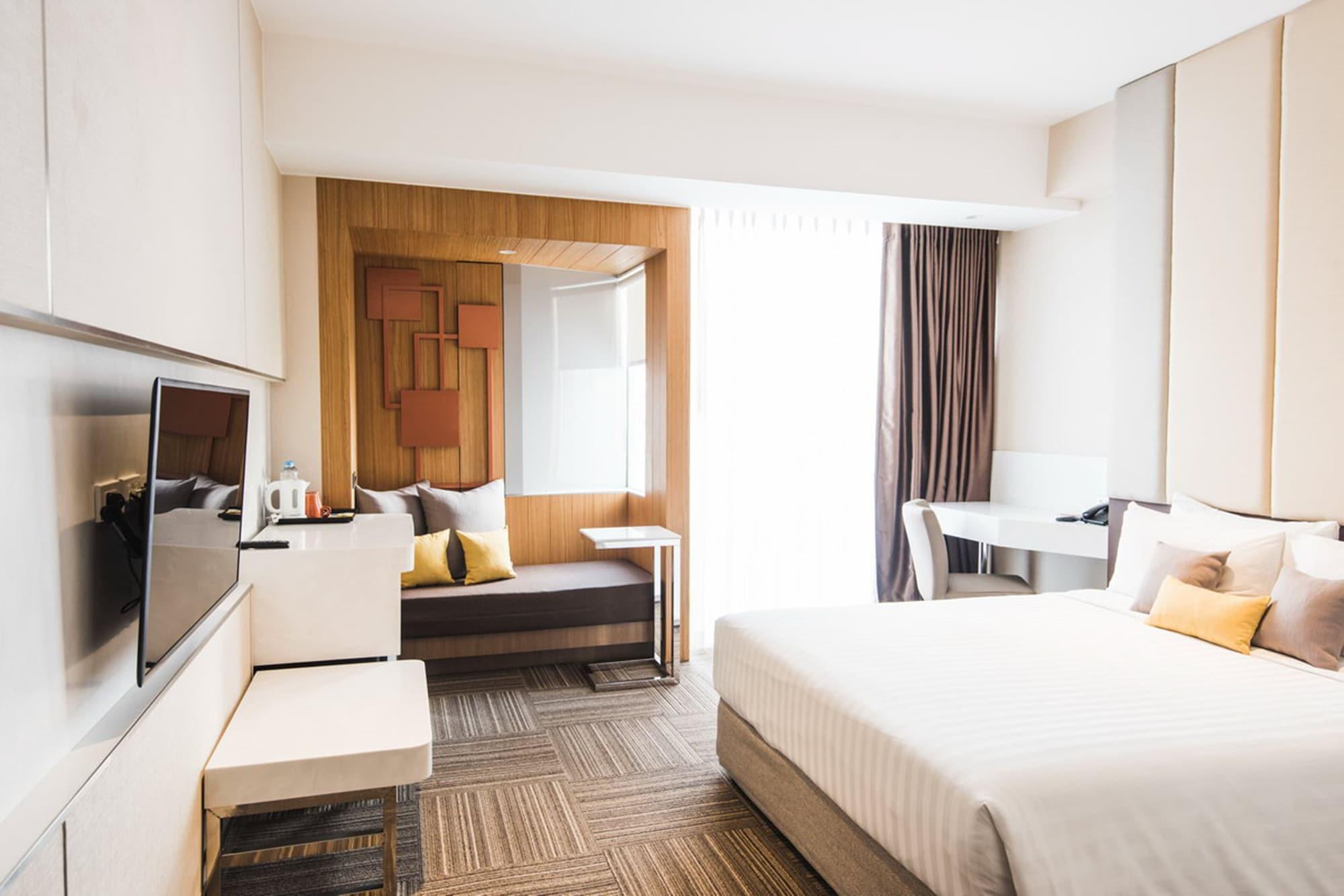 Twothree A Homely Hotel - Sha Extra Plus Бангкок Екстер'єр фото